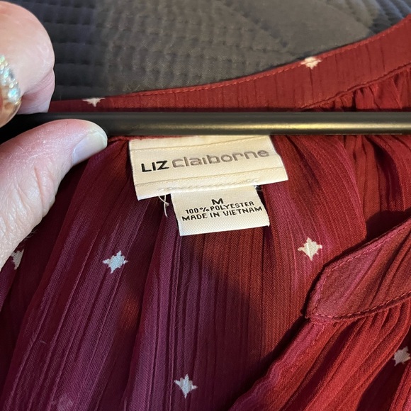 (2) NWT BUNDLE DEAL LIZ CLAIBORNE 2N1 SHIRTS SIZE MEDIUM - Picture 2 of 6